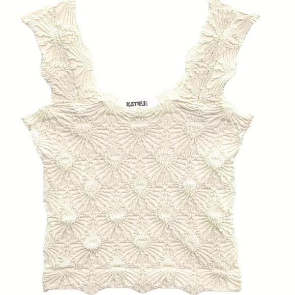 Katie J NYC Other - Katie J NYC Tween Maizie Top LG/XL, Ivory Floral Textured Tank Top Y2K